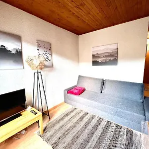 - Les Airelles - 6 à 8 Couchages - Rue Principale/ Commerçante Appartement